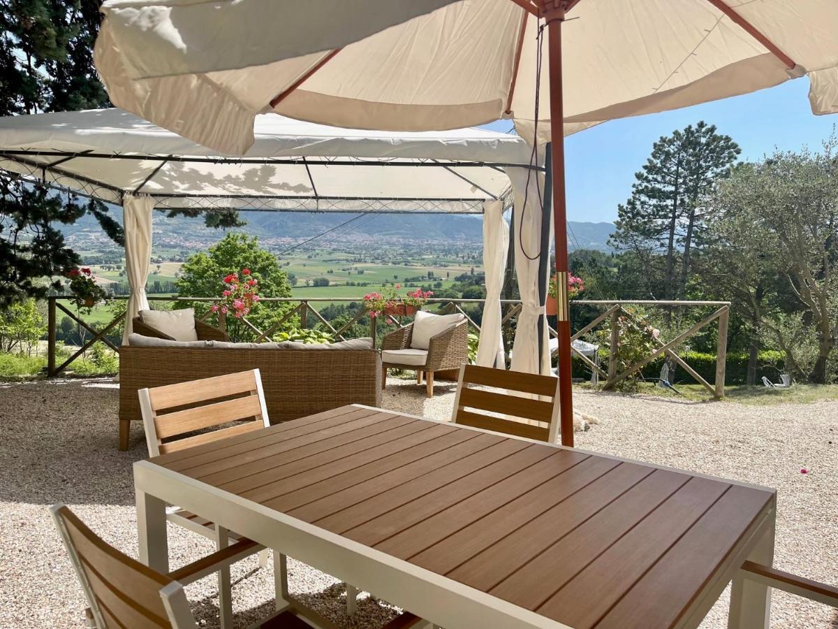 La Panoramica Gubbio - Maison De Charme - Casette E Appartamenti Self Catering Per Vacanze Meravigliose! エクステリア 写真