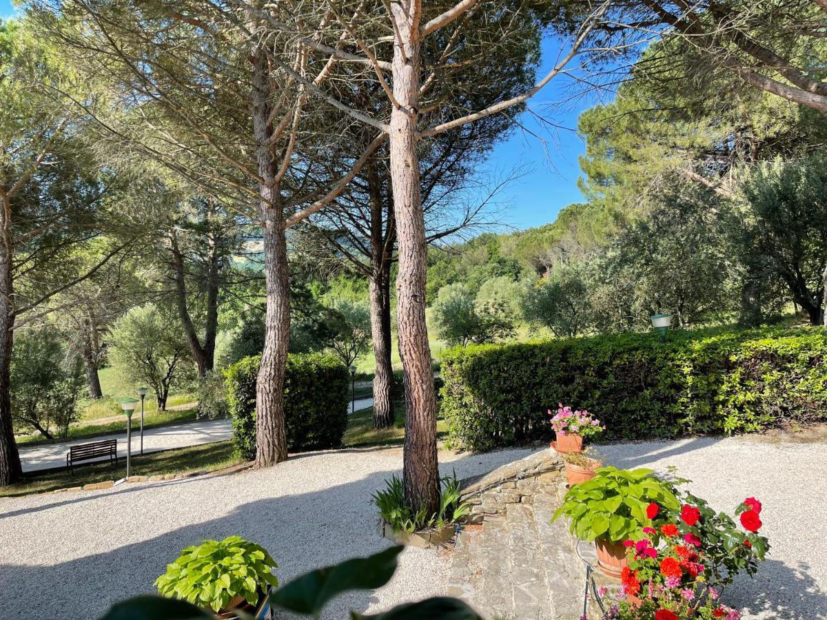 La Panoramica Gubbio - Maison De Charme - Casette E Appartamenti Self Catering Per Vacanze Meravigliose! エクステリア 写真