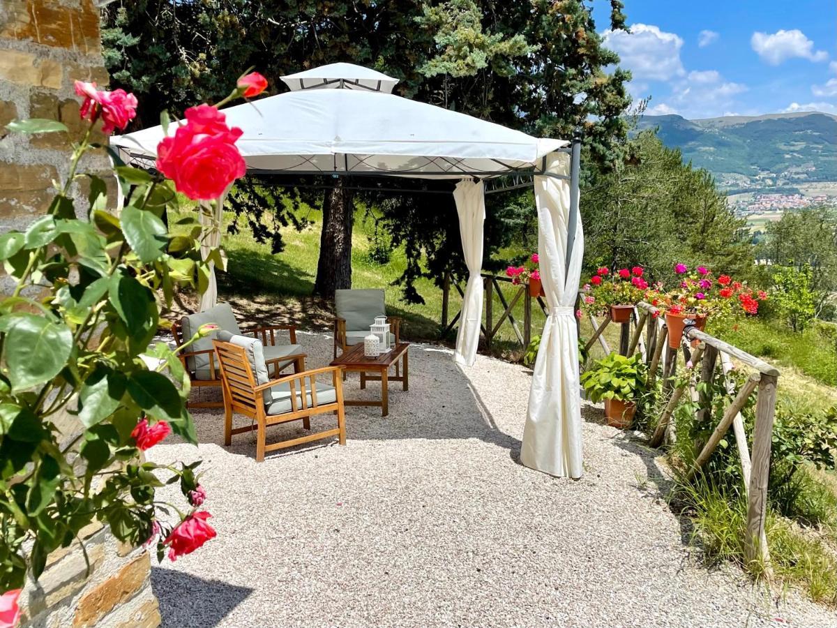 La Panoramica Gubbio - Maison De Charme - Casette E Appartamenti Self Catering Per Vacanze Meravigliose! エクステリア 写真