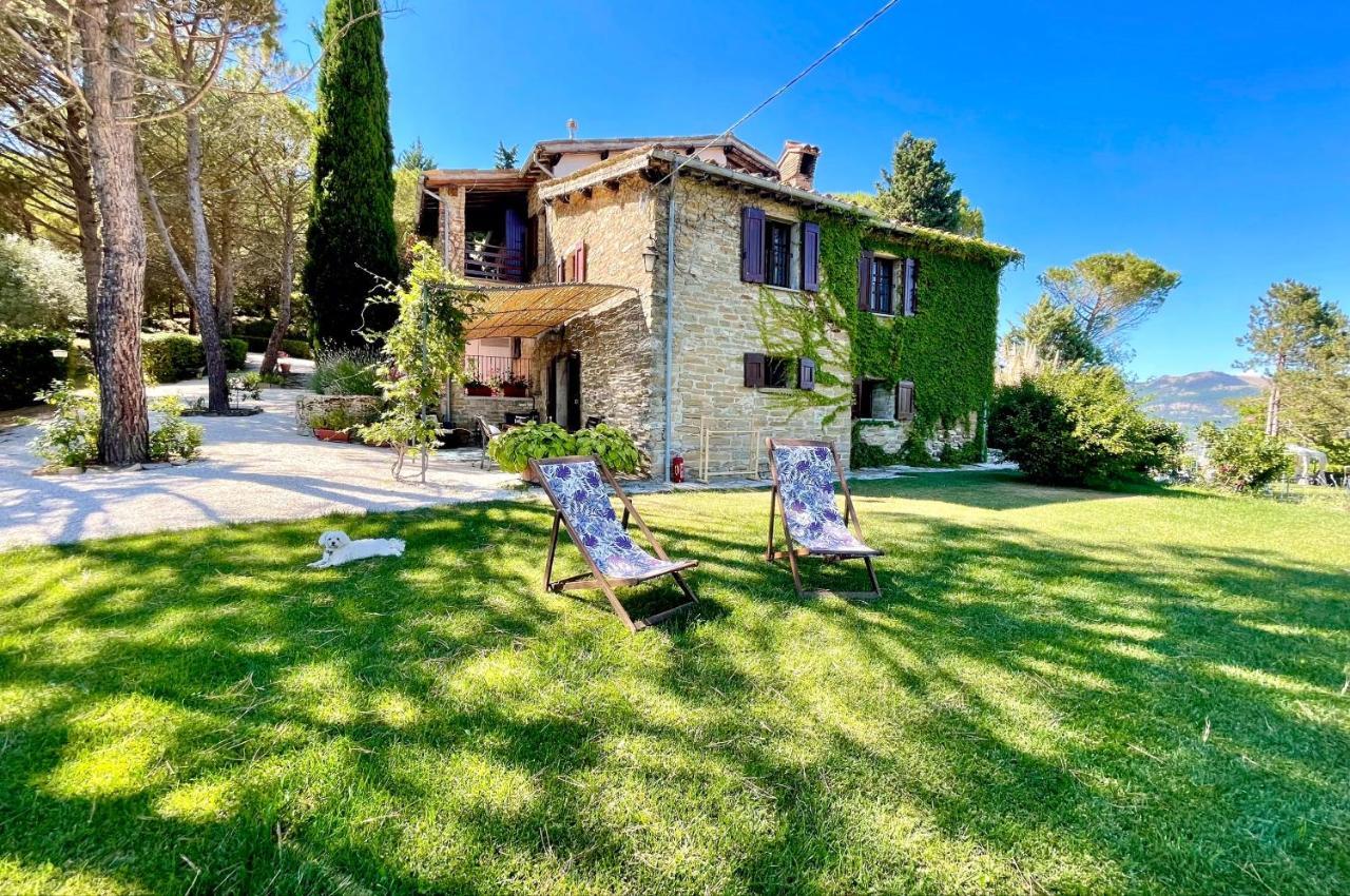 La Panoramica Gubbio - Maison De Charme - Casette E Appartamenti Self Catering Per Vacanze Meravigliose! エクステリア 写真