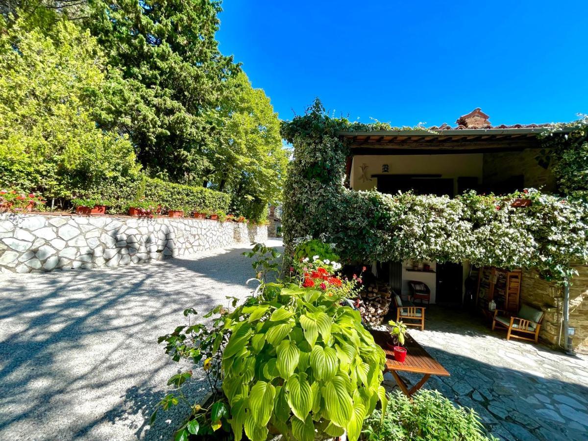 La Panoramica Gubbio - Maison De Charme - Casette E Appartamenti Self Catering Per Vacanze Meravigliose! エクステリア 写真