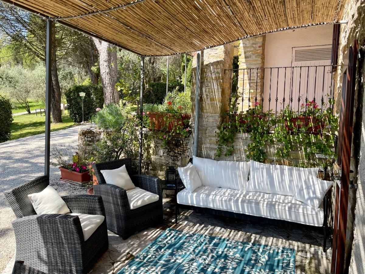 La Panoramica Gubbio - Maison De Charme - Casette E Appartamenti Self Catering Per Vacanze Meravigliose! エクステリア 写真
