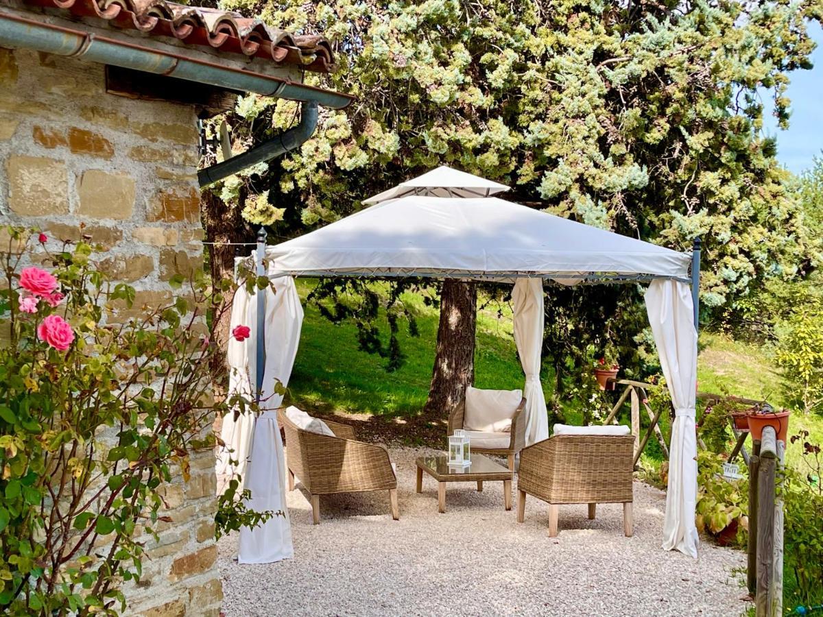 La Panoramica Gubbio - Maison De Charme - Casette E Appartamenti Self Catering Per Vacanze Meravigliose! エクステリア 写真