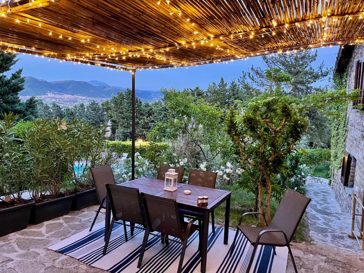 La Panoramica Gubbio - Maison De Charme - Casette E Appartamenti Self Catering Per Vacanze Meravigliose! エクステリア 写真