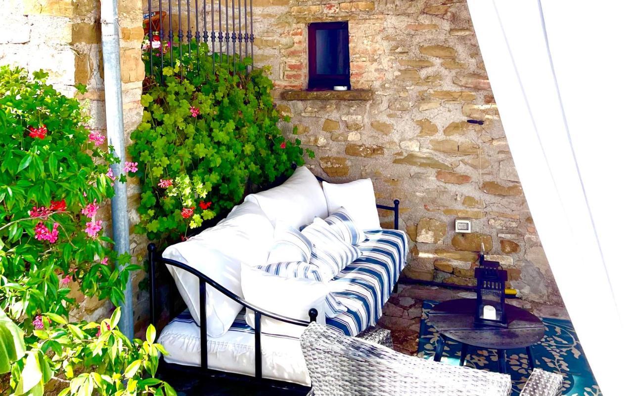 La Panoramica Gubbio - Maison De Charme - Casette E Appartamenti Self Catering Per Vacanze Meravigliose! エクステリア 写真